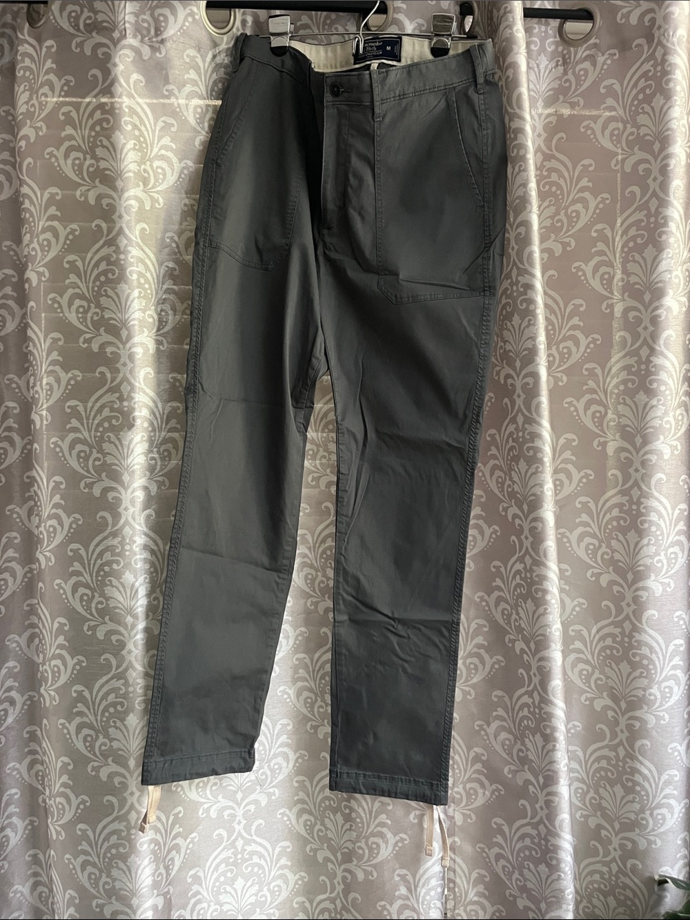 Abercrombie & Fitch Men's Charcoal Chinos